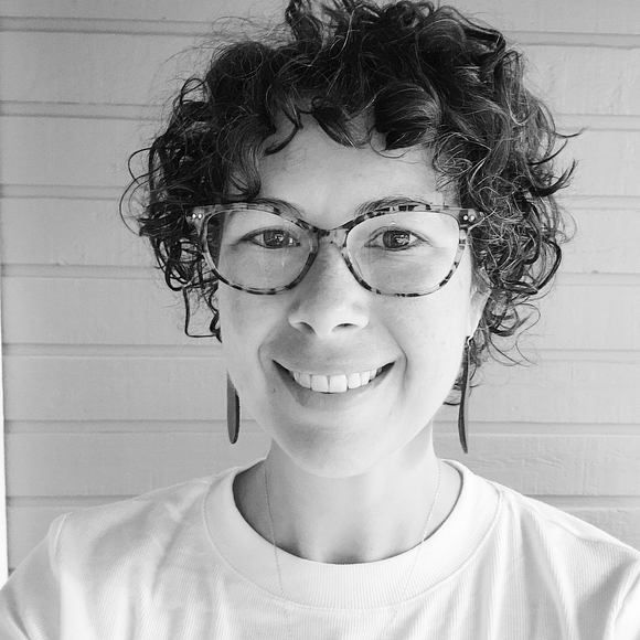 Meet your Posher, Amanda - Picture 1 of 1